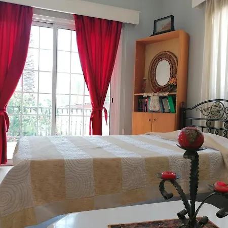Nirvana Arthouse 2km From Lca Center