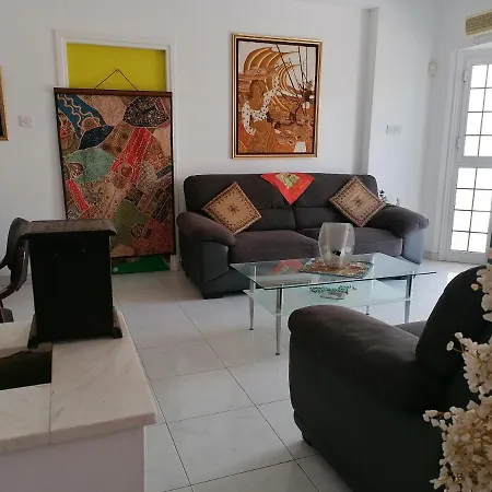 Appartamento Nirvana Arthouse 2km From Lca Center Larnaca
